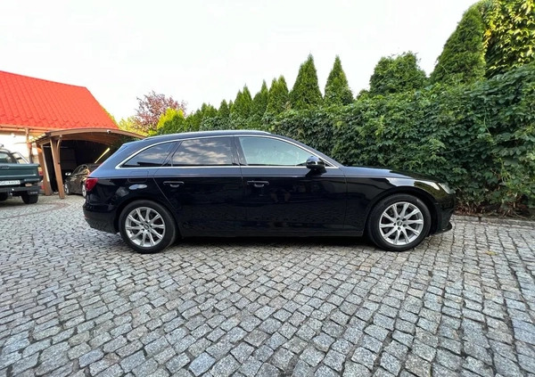 Audi A4 cena 59900 przebieg: 201000, rok produkcji 2016 z Łobez małe 352